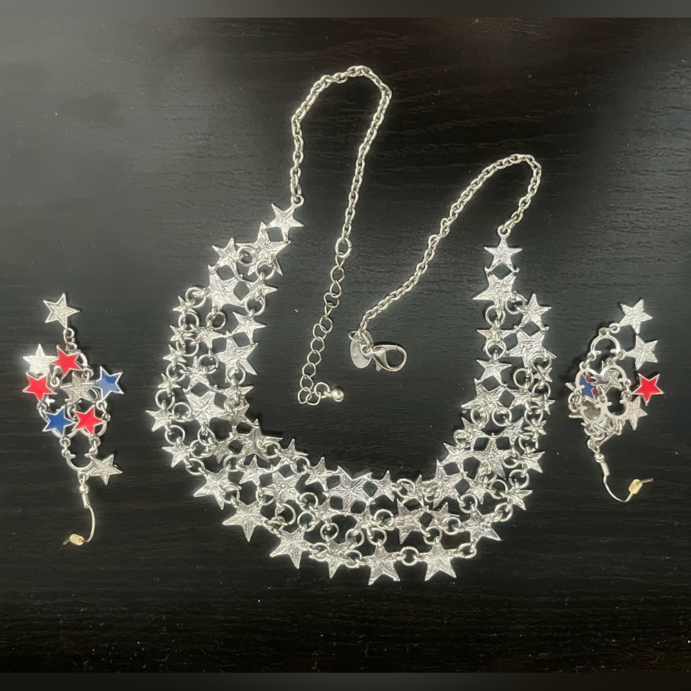 Charming Charlie Americana necklace and earrings Set - Picture 2 of 2